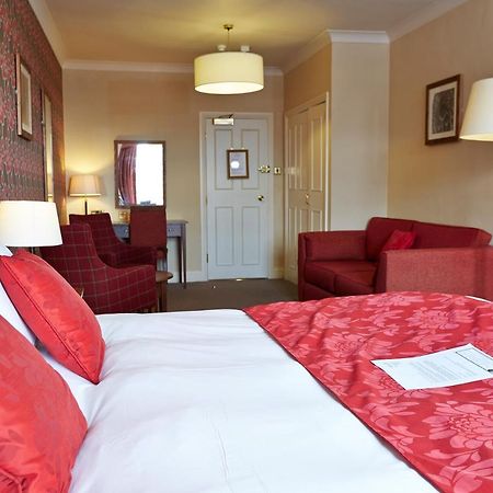 King'S Head Hotel By Greene King Inns ウィンボーン・ミンスター エクステリア 写真