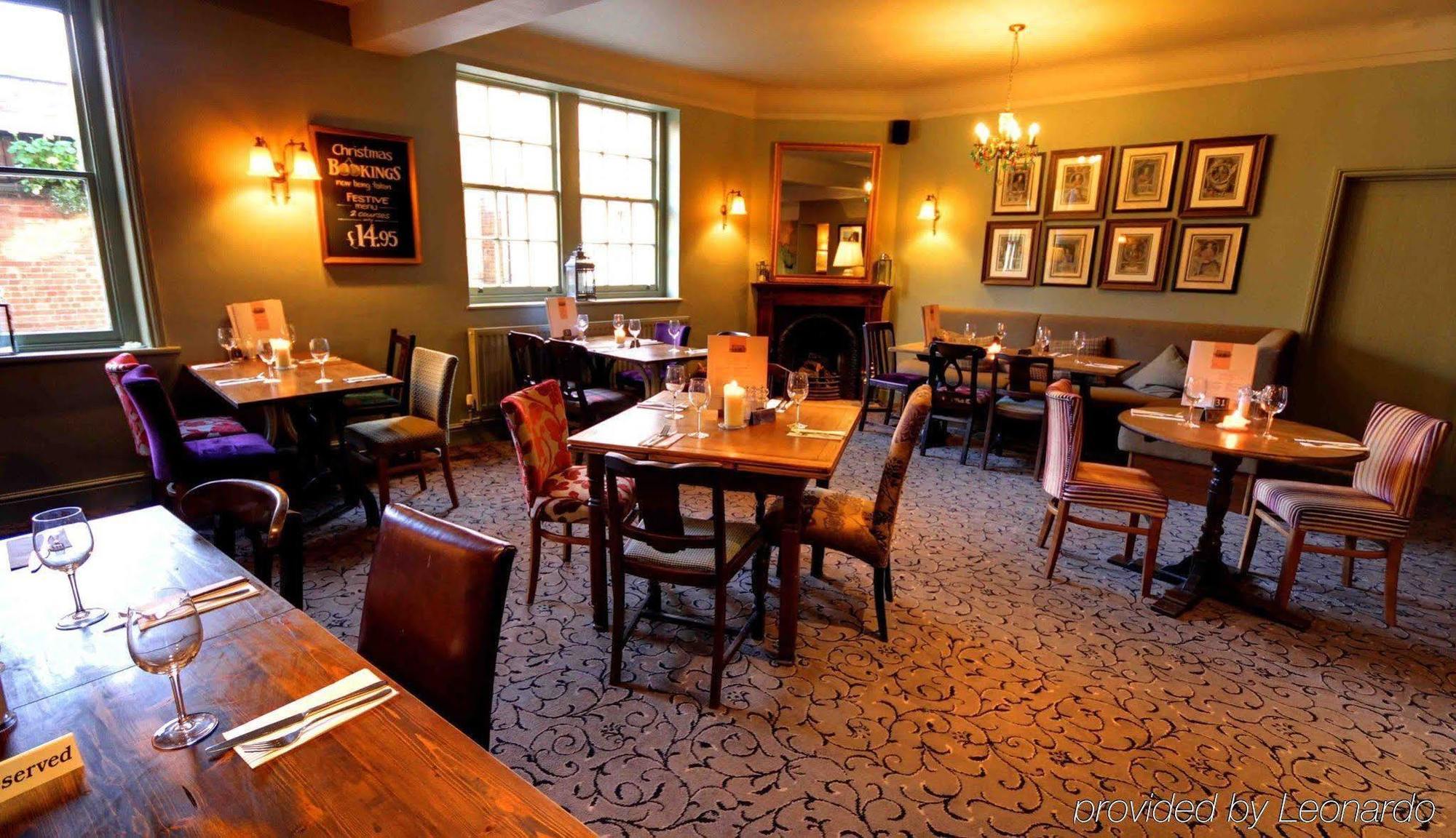 King'S Head Hotel By Greene King Inns ウィンボーン・ミンスター エクステリア 写真