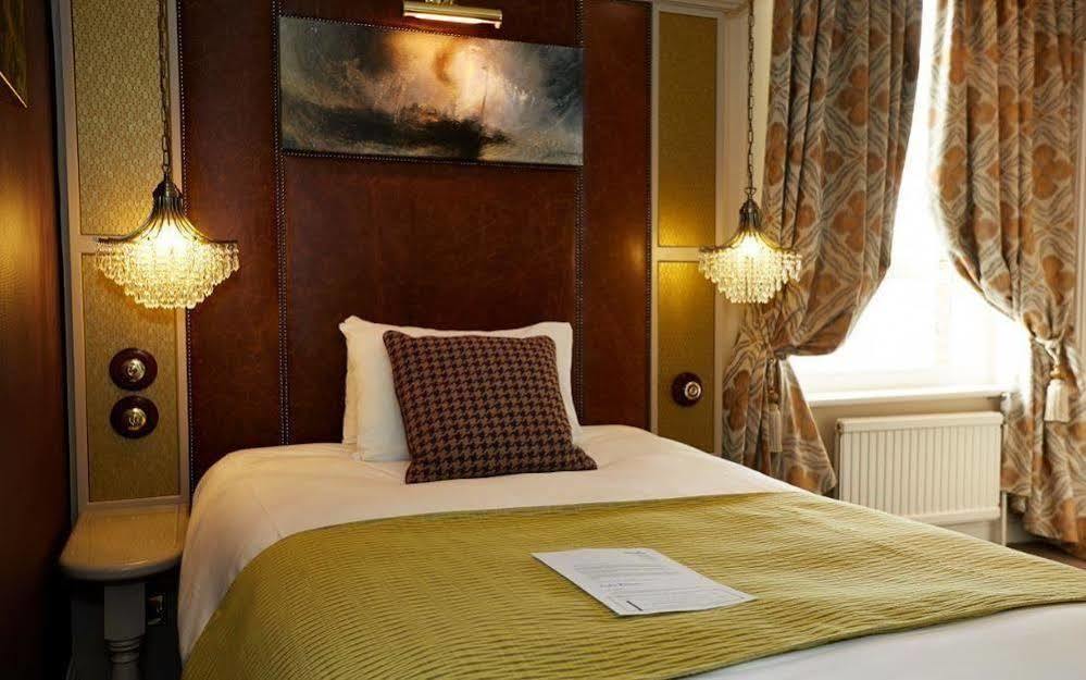 King'S Head Hotel By Greene King Inns ウィンボーン・ミンスター エクステリア 写真